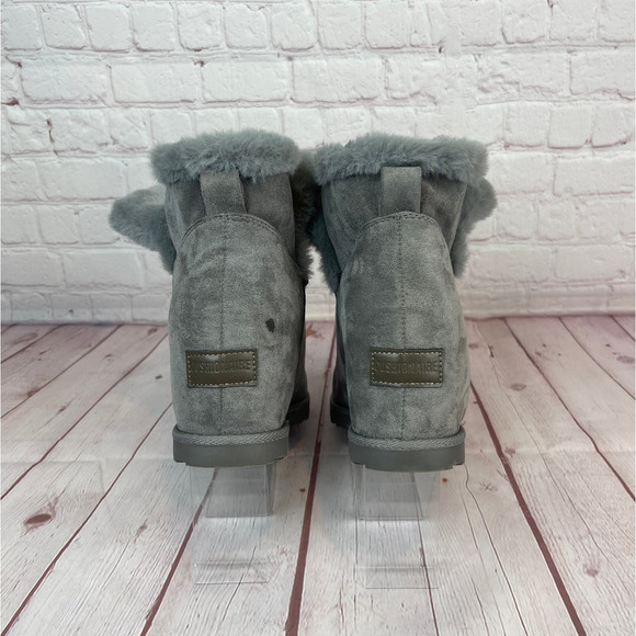 Cushionaire Kenzie Cozy Hidden Wedge Gray Boots Women’s Size 9 - Picture 9 of 11